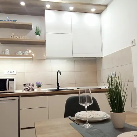 Zara - Free Private Parking - Apartmán