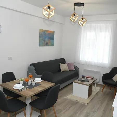 Zara - Free Private Parking - * ياغودينا