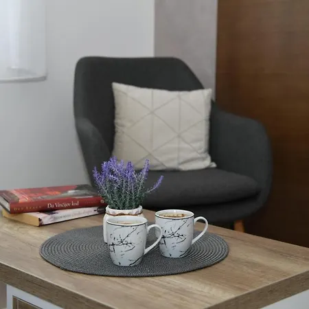 Zara - Free Private Parking - * ياغودينا