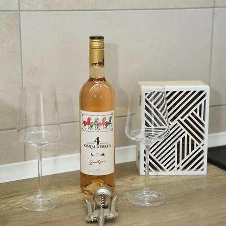 Zara - Free Private Parking - * Jagodina