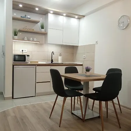 Zara - Free Private Parking - ياغودينا