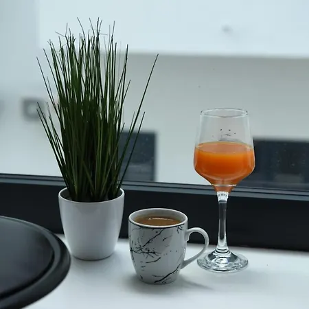 Zara - Free Private Parking - شقة