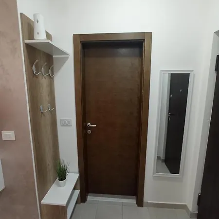 Zara - Free Private Parking - Apartmán