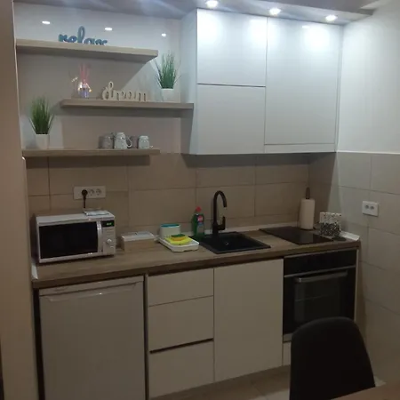 Zara - Free Private Parking - Apartmán