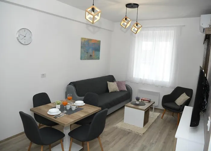 Zara - Free Private Parking - * Jagodina