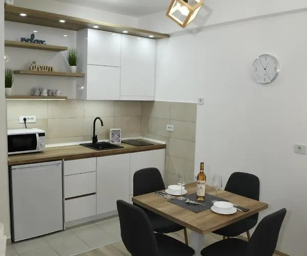 Zara - Free Private Parking - Διαμέρισμα Jagodina