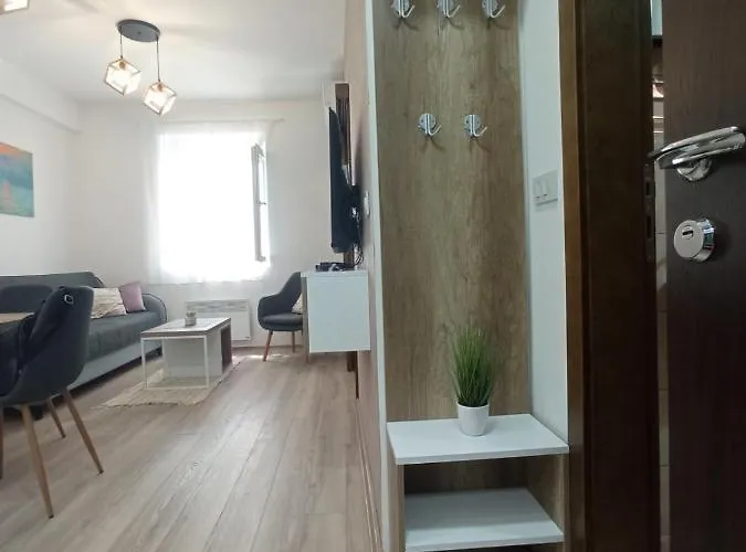 Zara - Free Private Parking - Jagodina